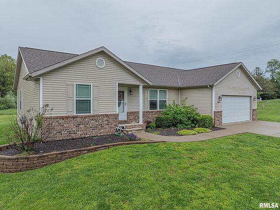 3rd image of 4202 Woodglen Ln