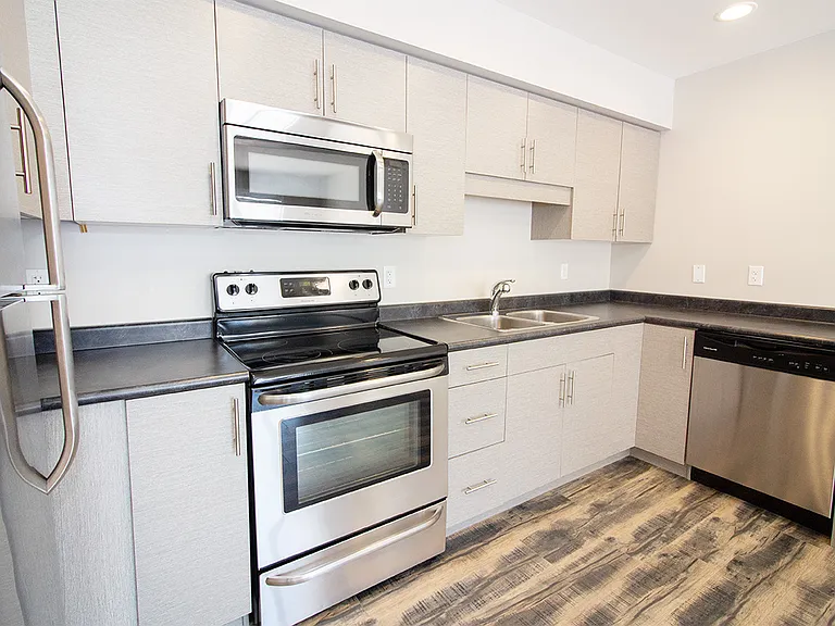100 Southview Cres #502 — Photo 29