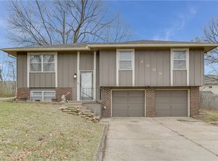 2009 SW 5th St, Blue Springs, MO 64014