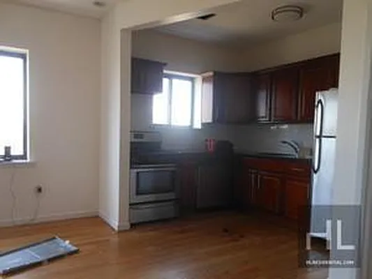 Rented by Loom Group | media 77