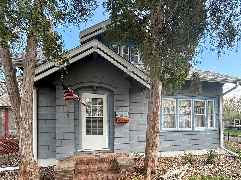1st image of 2610 7th Ave E