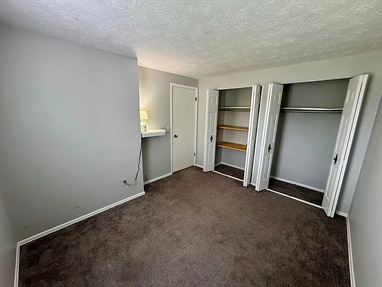 244 E Commons Dr — Photo 38