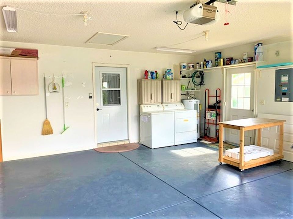 1st image of 9859 SE 178th Ln