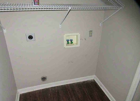 5th image of 2031 Lasalle Dr