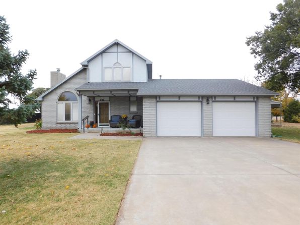 206 N Memorial Dr, Hooker, OK 73945