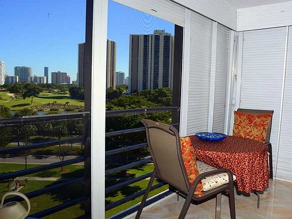 4th image of 20400 W Country Club Dr APT 711