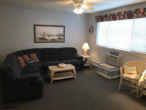 4th image of 4901 Harbor Beach Blvd APT A6