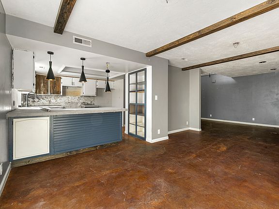 4th image of 376 E 300 S APT 2
