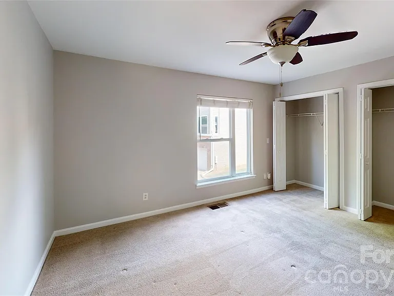 537 Donatello Ave — Photo 2