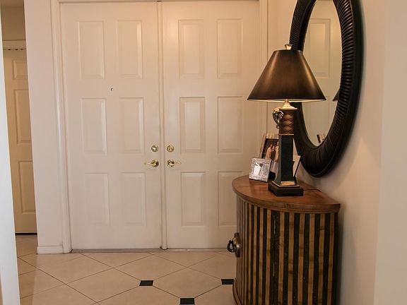 2nd image of 5225 Glenville Dr