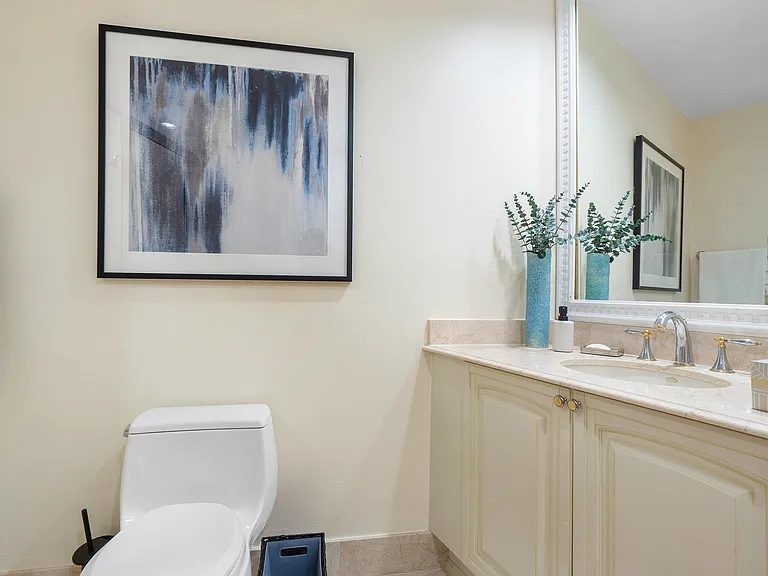 201 S Narcissus Ave #605 — Photo 15