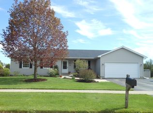 1405 Schade Ln, Dekalb, IL 60115