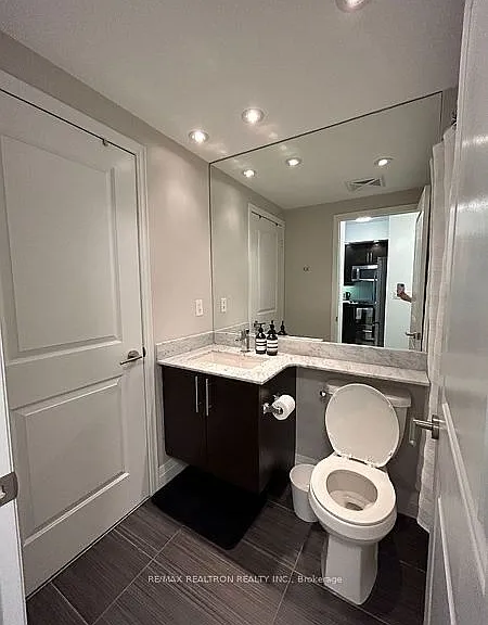 65 E Liberty St #1606 — Photo 8