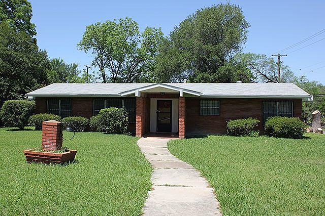 1st image of 239 Shannon Lee St