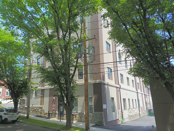 2nd image of 810 Monocacy St #107