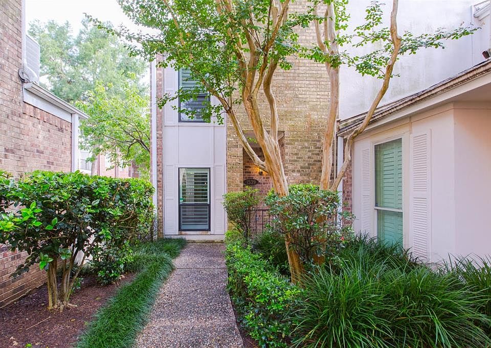 1st image of 1539 Bering Dr #120