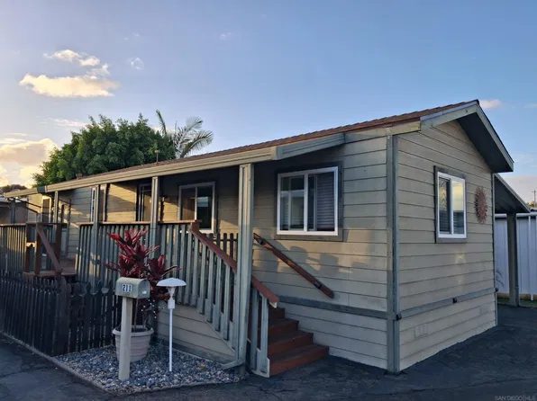 211 Kristy Ln, Oceanside, CA 92054