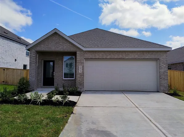 6903 Papillon Ln, Needville, TX 77461