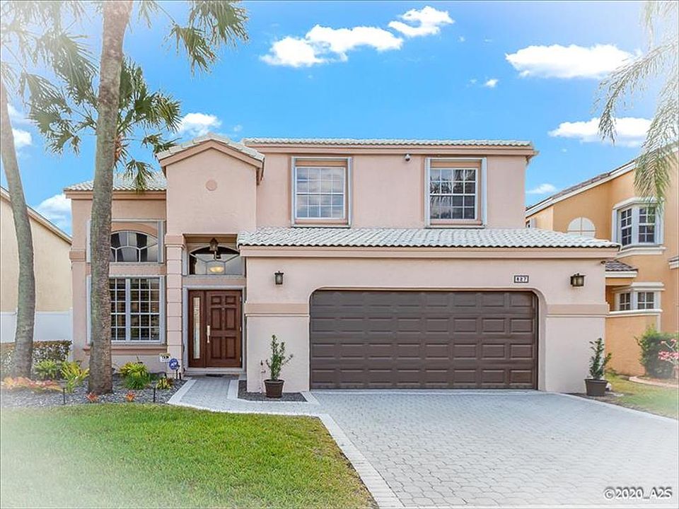 1st image of 827 NW 155th Ter