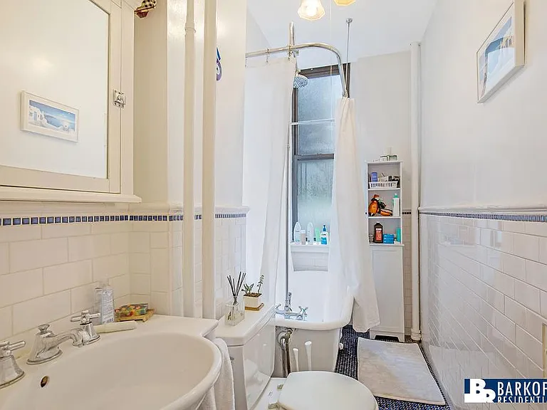 105 E 15th St #63 — Photo 10