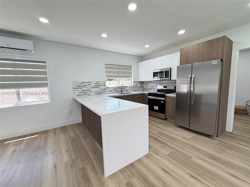 311 SW 27th Ave #317