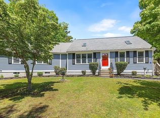 71 Cains Hill Dr, Taunton, MA 02780