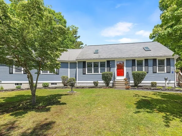 71 Cains Hill Dr, Taunton, MA 02780