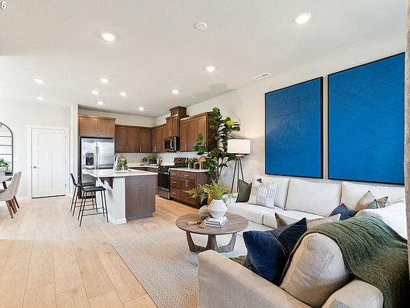 5th image of 8096 SE Crescent Dr