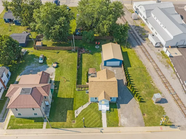 405 E Pike St, Jackson Center, OH 45334