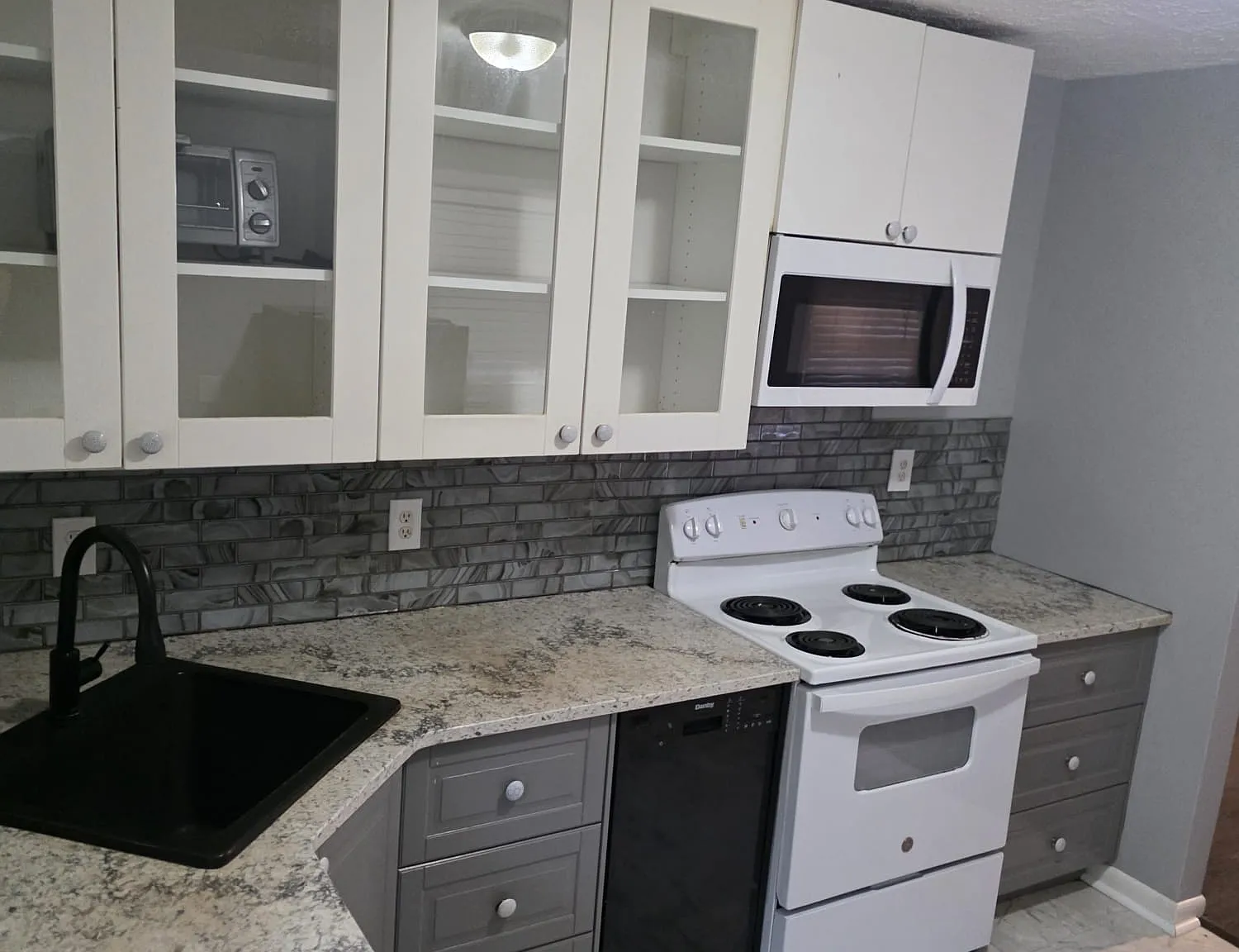 853 Rowland Street - 1 — Photo 3