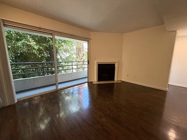 Midvale Towers — Photo 303