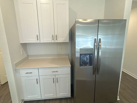 5th image of 3098 NE 38th Ln