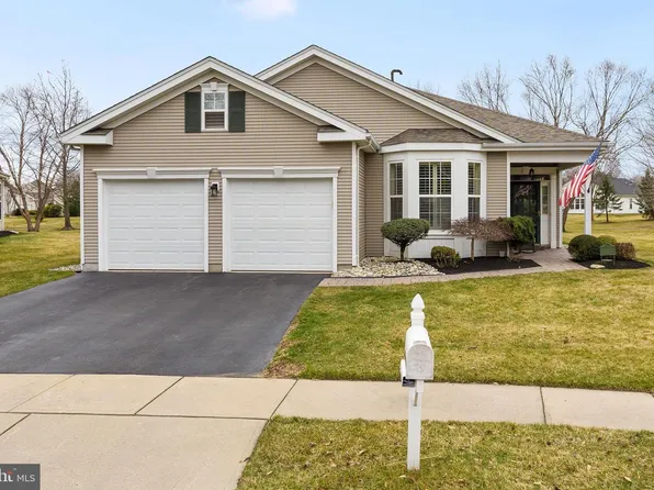 26 Powderhorn Way, Allentown, NJ 08501