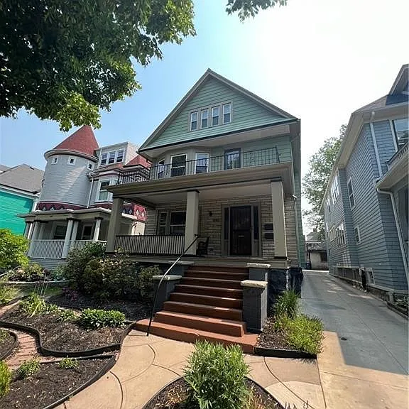 543 Potomac Ave — Photo 4