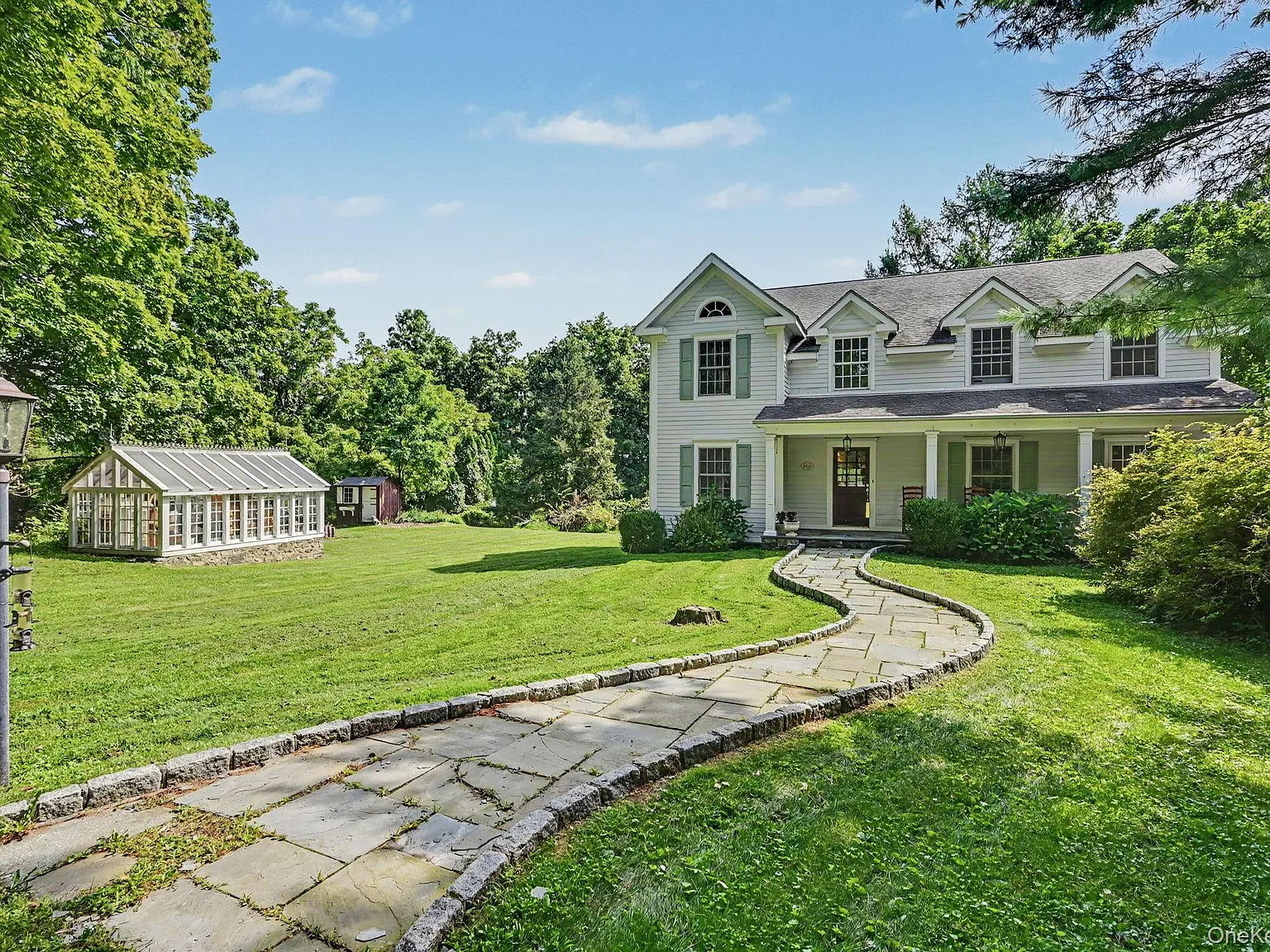 6 bed, 2.0 bath, 3000 sqft, $8,500 — Photo 1