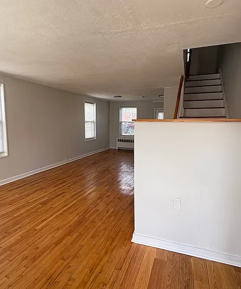 215 Pennsylvania Ave — Photo 2