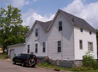 1958 1/2 Francis St, Eau Claire, WI 54703