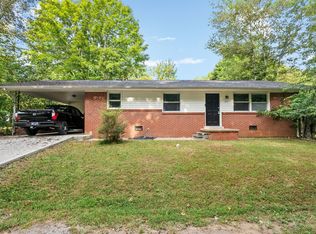 805 Dumas Dr, Clarksville, TN 37040