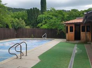 2460 Hendricks Dr, Lucerne, CA 95458