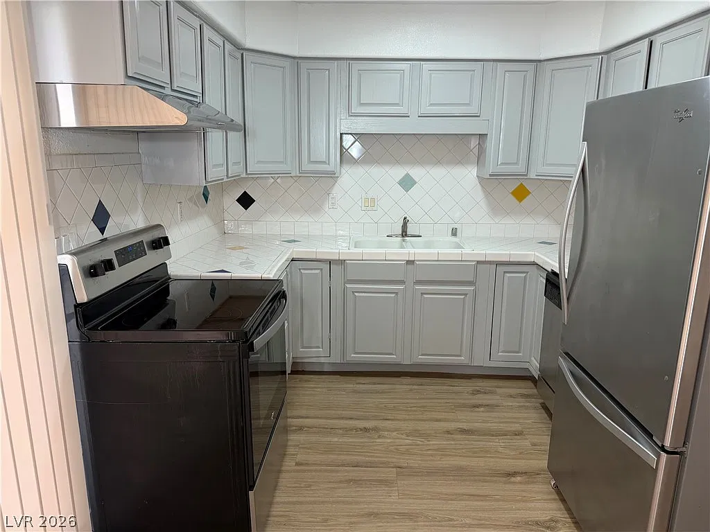 2 bed, 1.0 bath, 772 sqft, $1,500 — Photo 4