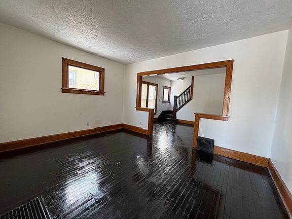 4th image of 1838 E 33rd St #1836