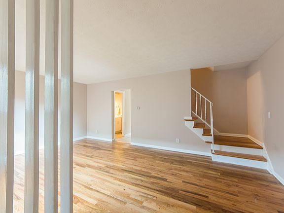 2nd image of 1893 Willoway Cir N