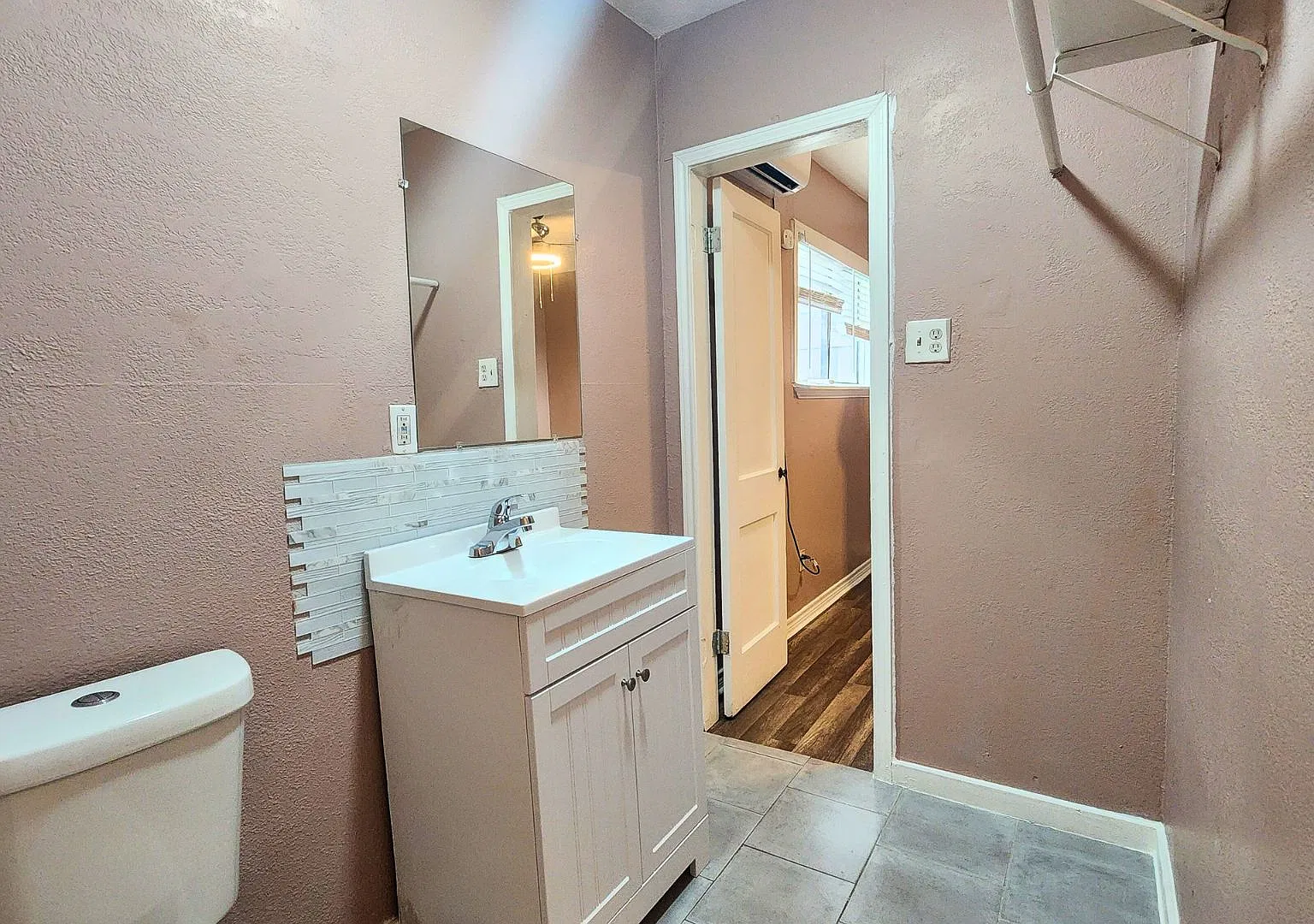 1 bed, 450 sqft, $675 — Photo 4