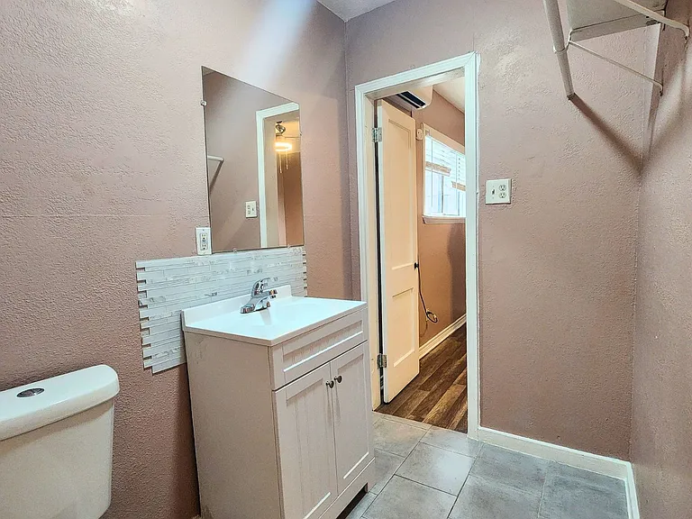 13501 Topeka St #F — Photo 4