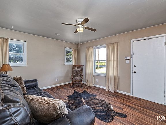 4th image of 4782 Fm 1223