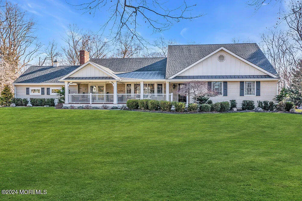 16 Tulip Lane photo 1