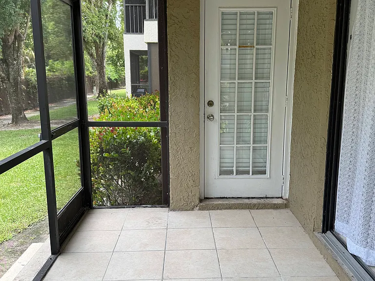 5252 Treetops Dr — Photo 20