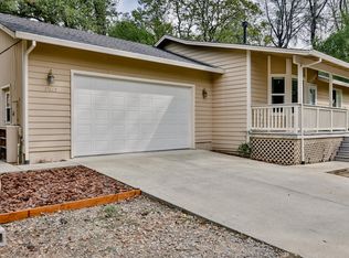 17662 Cowgill Ln, Redding, CA 96003