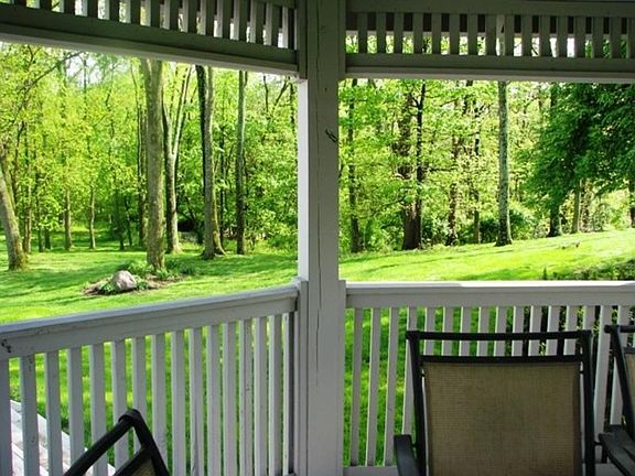 5th image of 8937 Easton Ct NW