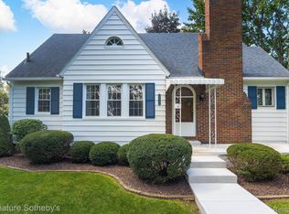 3325 Warringham Ave, Waterford, MI 48329